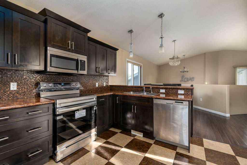 MLS® A2260227 - 4326 32 Street  in Aurora Lloydminster, Residential