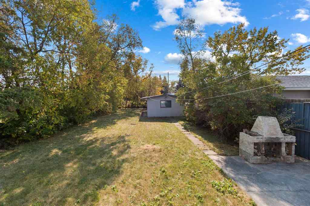 MLS® A2260229 - 433 1 Avenue NE in The Village Airdrie, Residential