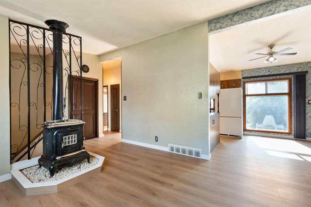 MLS® A2260229 - 433 1 Avenue NE in The Village Airdrie, Residential