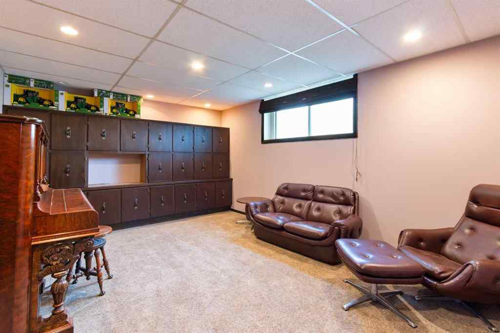 MLS® A2260229 - 433 1 Avenue NE in The Village Airdrie, Residential