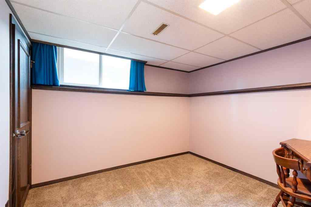 MLS® A2260229 - 433 1 Avenue NE in The Village Airdrie, Residential