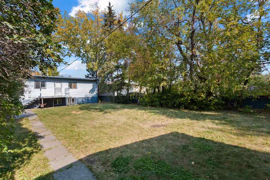 MLS® A2260229 - 433 1 Avenue NE in The Village Airdrie, Residential