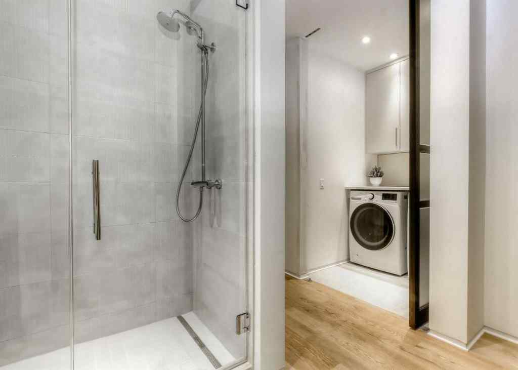 MLS® A2260248 - 2103 6 Avenue NW in West Hillhurst Calgary, Residential