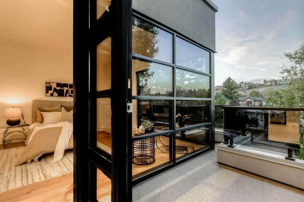 MLS® A2260248 - 2103 6 Avenue NW in West Hillhurst Calgary, Residential