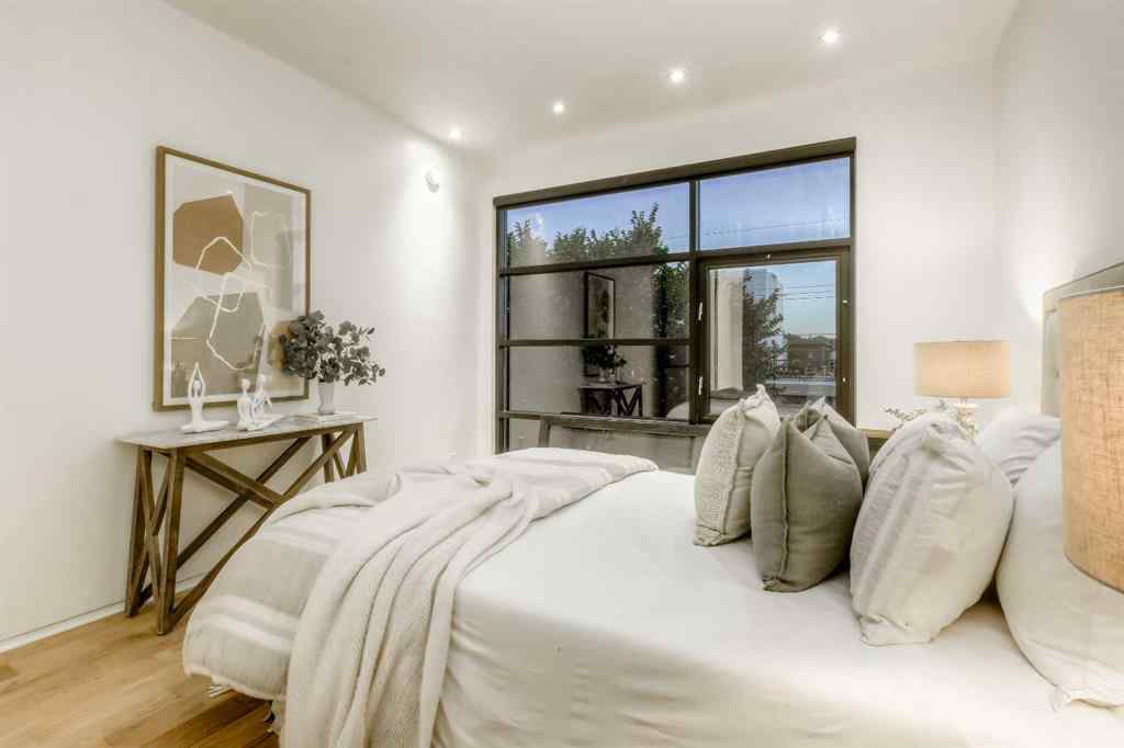 MLS® A2260248 - 2103 6 Avenue NW in West Hillhurst Calgary, Residential