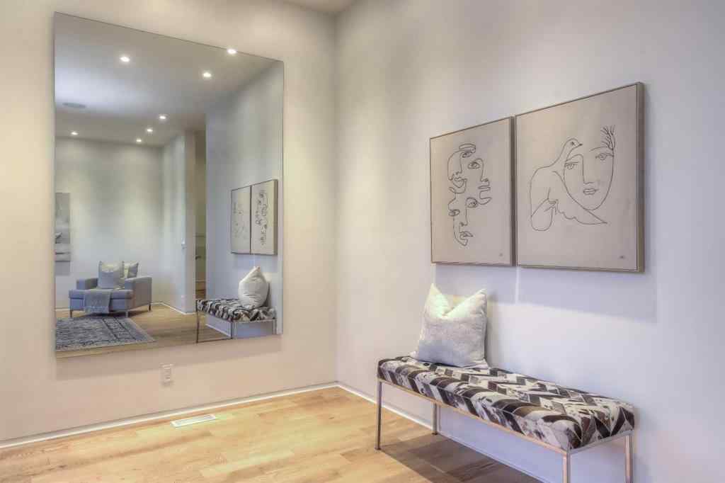 MLS® A2260248 - 2103 6 Avenue NW in West Hillhurst Calgary, Residential