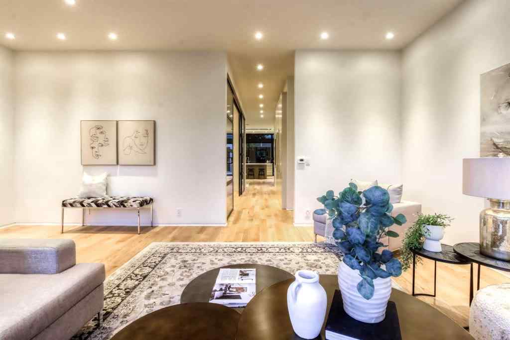 MLS® A2260248 - 2103 6 Avenue NW in West Hillhurst Calgary, Residential