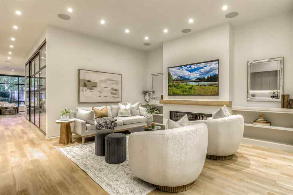 MLS® A2260248 - 2103 6 Avenue NW in West Hillhurst Calgary, Residential