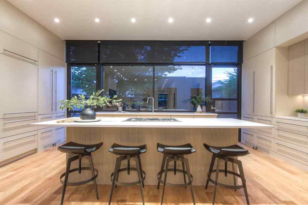 MLS® A2260248 - 2103 6 Avenue NW in West Hillhurst Calgary, Residential