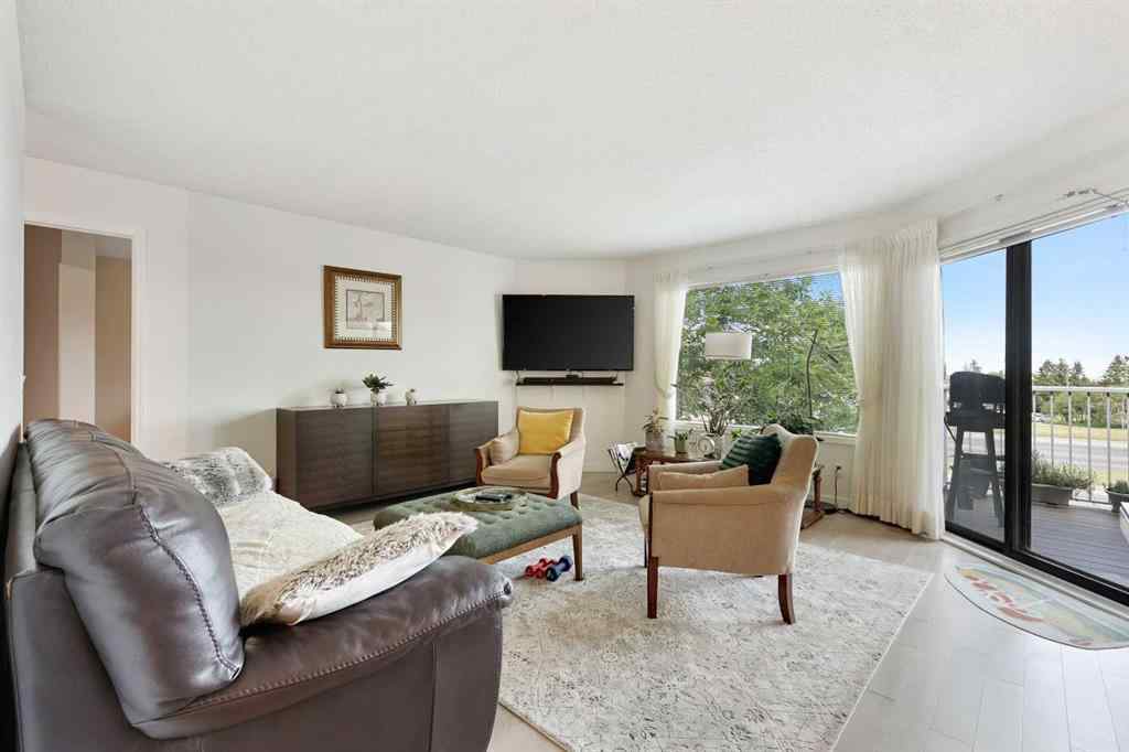 MLS® A2260262 - 72 Coach Side Terrace SW in Coach Hill Calgary, Residential