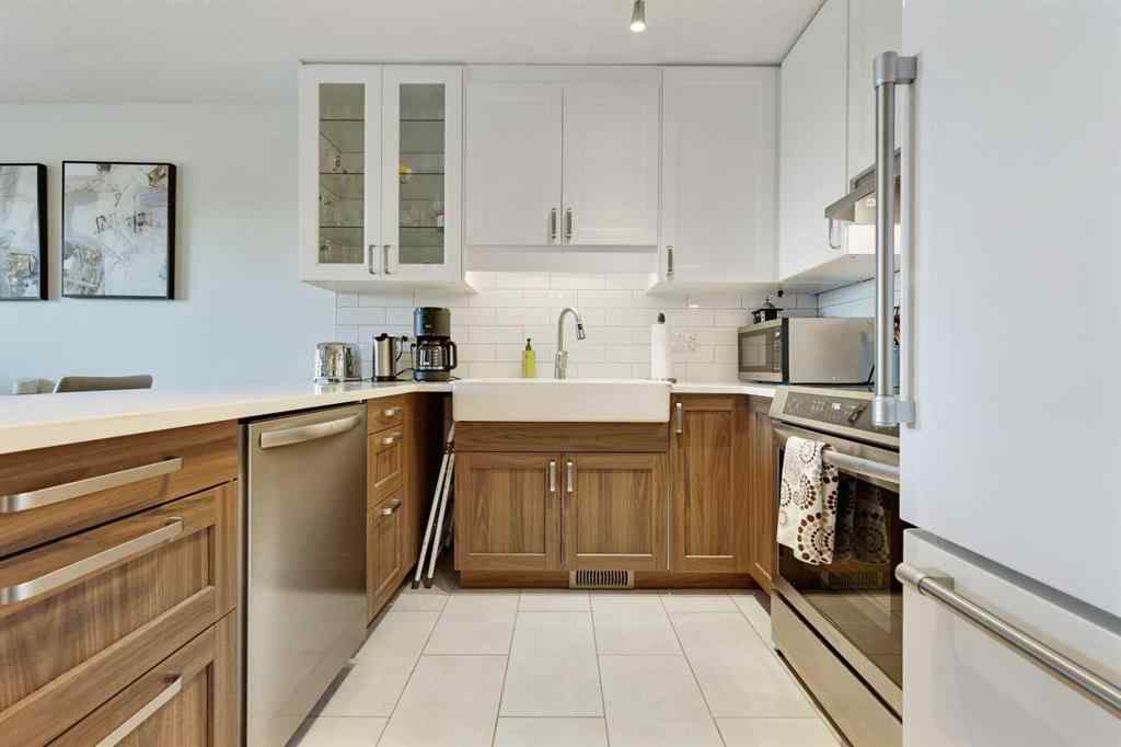 MLS® A2260262 - 72 Coach Side Terrace SW in Coach Hill Calgary, Residential