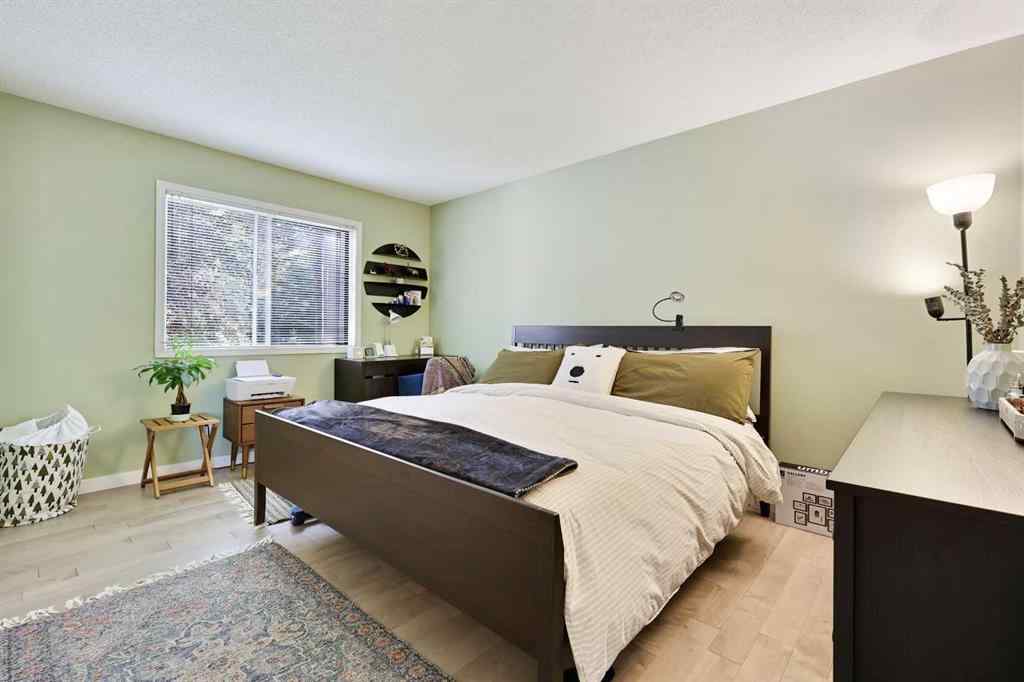 MLS® A2260262 - 72 Coach Side Terrace SW in Coach Hill Calgary, Residential