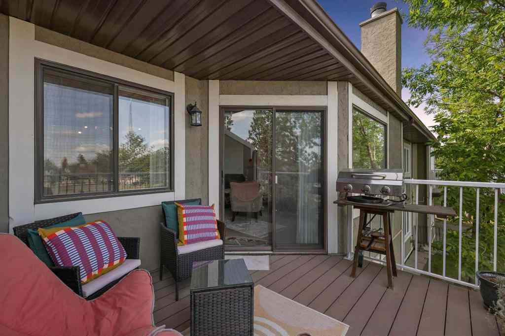 MLS® A2260262 - 72 Coach Side Terrace SW in Coach Hill Calgary, Residential