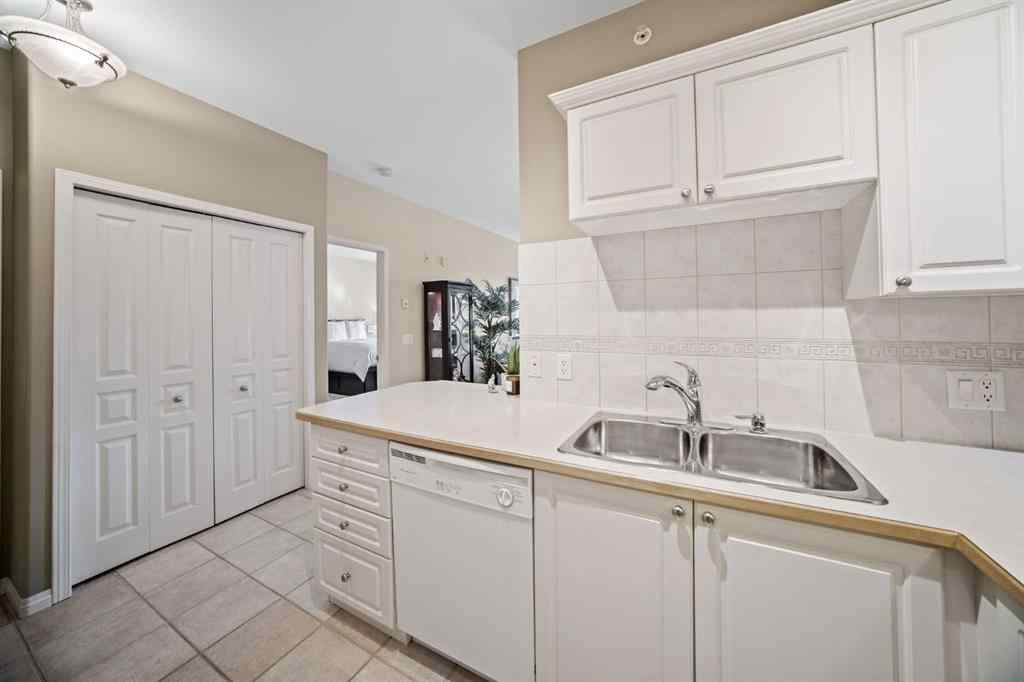 MLS® A2260277 - Unit ## 3213 Lake Fraser Court SE in Lake Bonavista Calgary, Residential