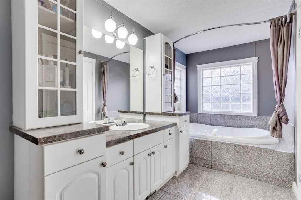 MLS® A2260284 - 252 Cree Road  in Timberlea Fort McMurray, Residential