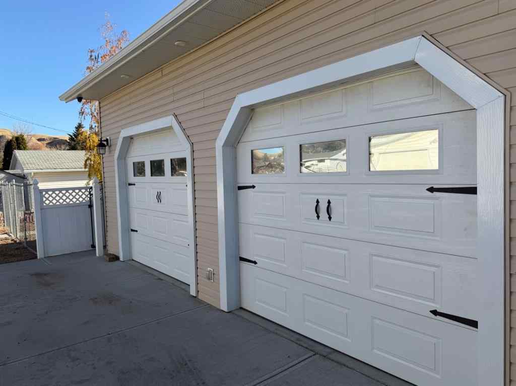 MLS® A2260285 - 409 12 Street E in Riverview Park Drumheller, Residential