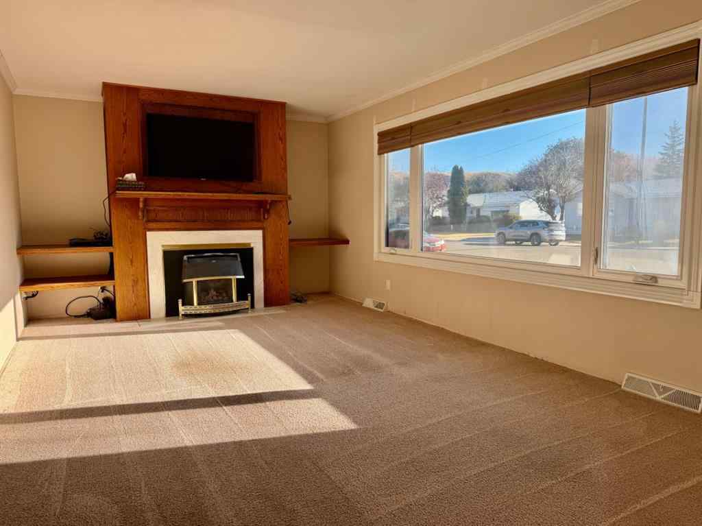 MLS® A2260285 - 409 12 Street E in Riverview Park Drumheller, Residential