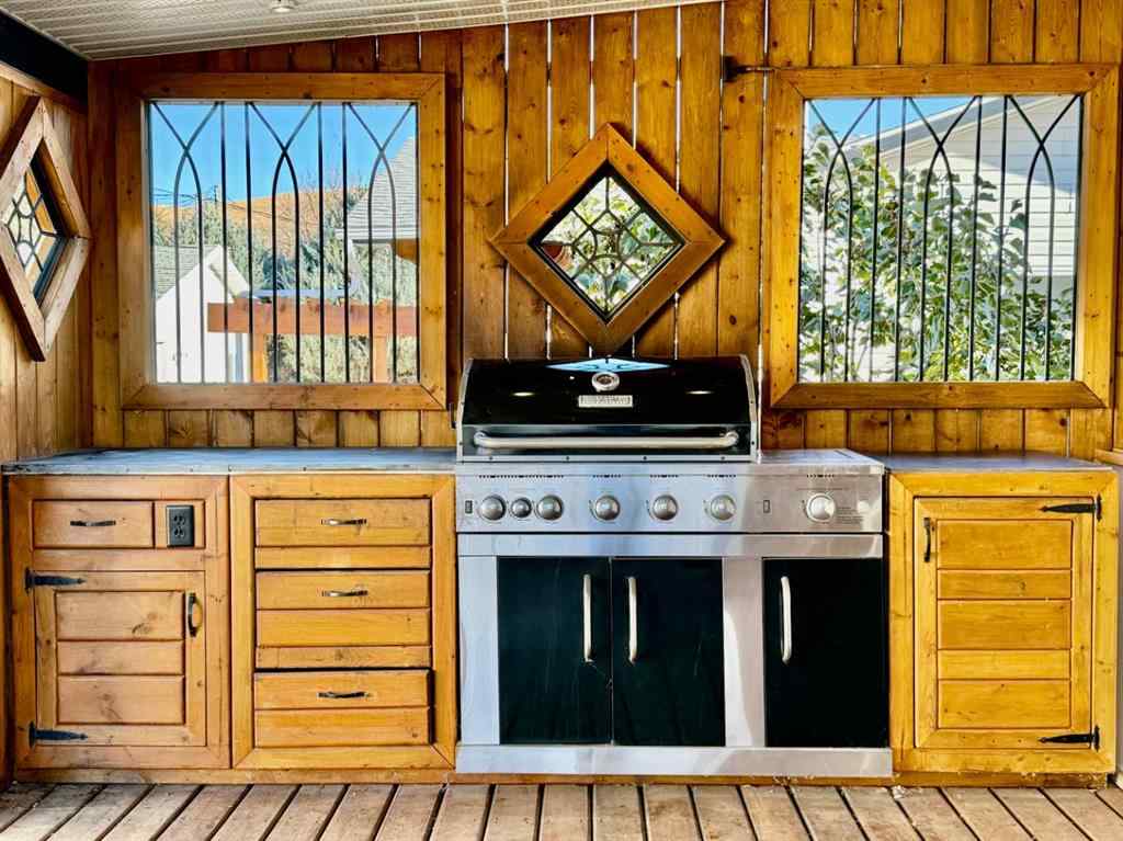 MLS® A2260285 - 409 12 Street E in Riverview Park Drumheller, Residential