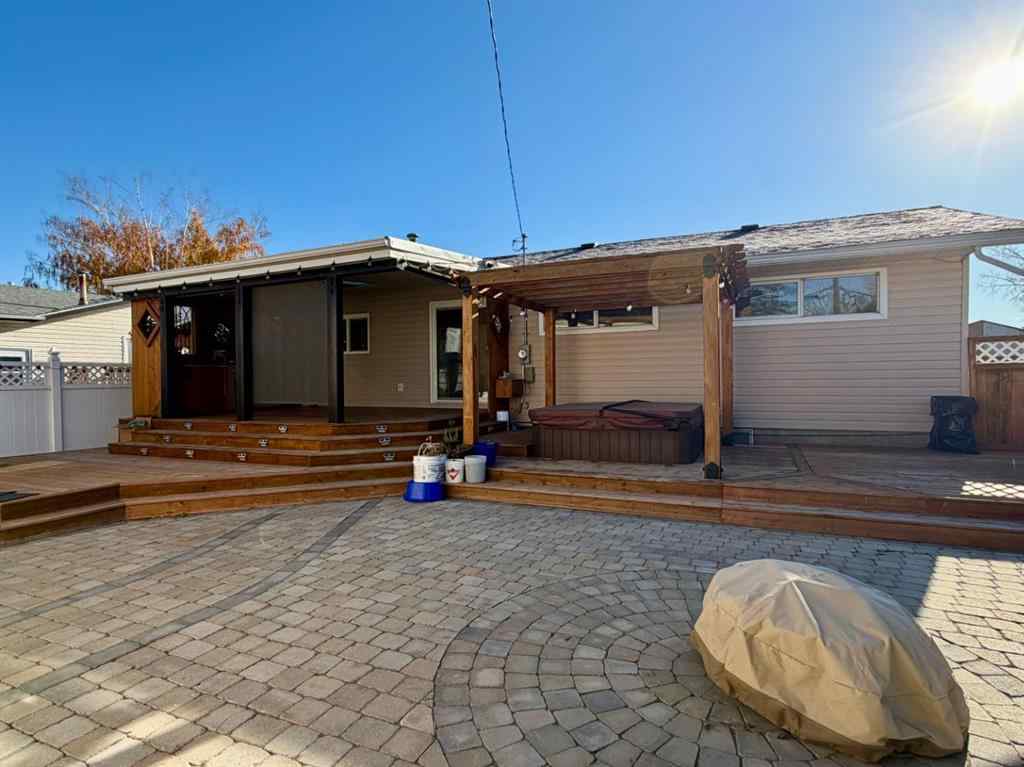 MLS® A2260285 - 409 12 Street E in Riverview Park Drumheller, Residential