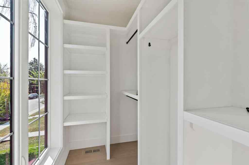 MLS® A2260297 - 2013 34 Street SW in Killarney/Glengarry Calgary, Residential