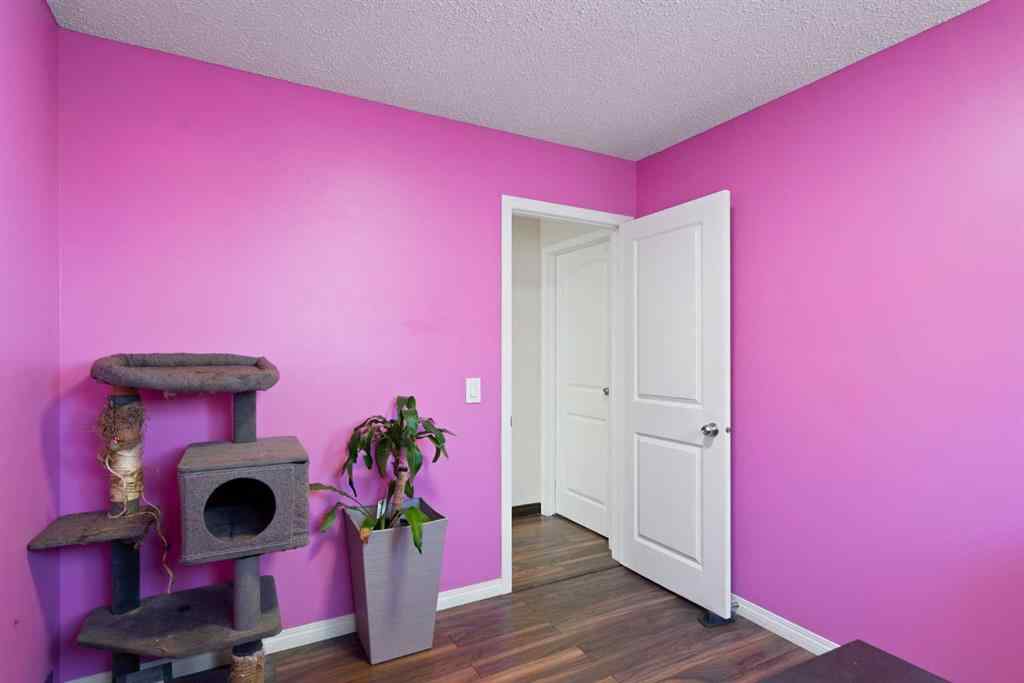 MLS® A2260304 - 6108 28 Avenue NE in Pineridge Calgary, Residential