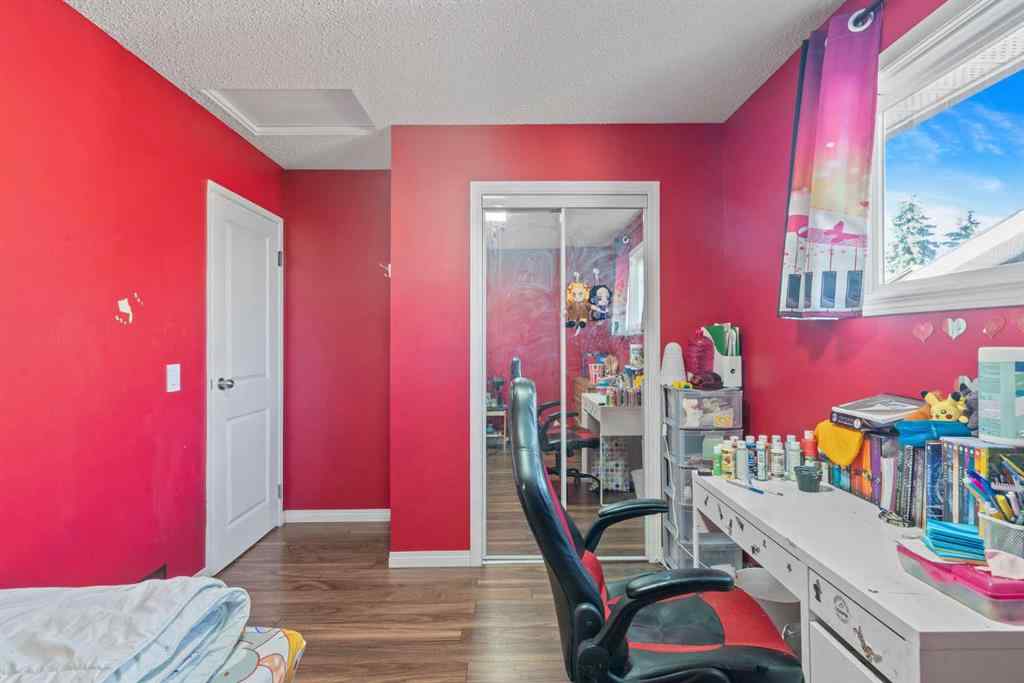 MLS® A2260304 - 6108 28 Avenue NE in Pineridge Calgary, Residential