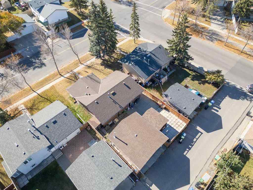 MLS® A2260304 - 6108 28 Avenue NE in Pineridge Calgary, Residential