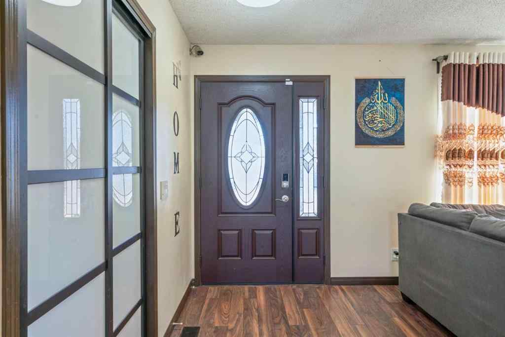 MLS® A2260304 - 6108 28 Avenue NE in Pineridge Calgary, Residential