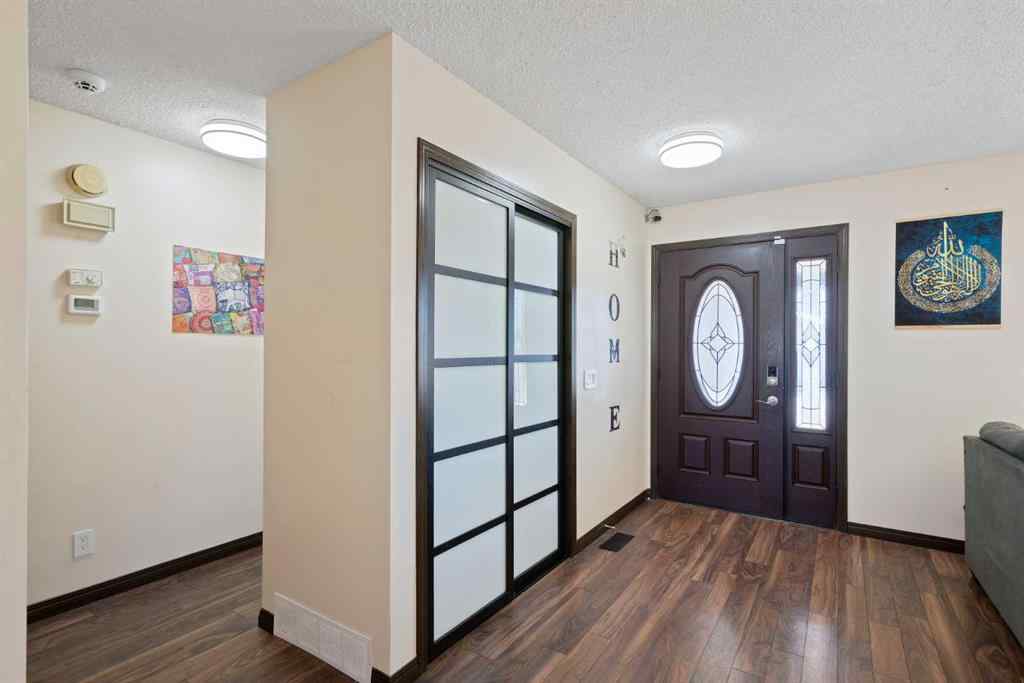 MLS® A2260304 - 6108 28 Avenue NE in Pineridge Calgary, Residential
