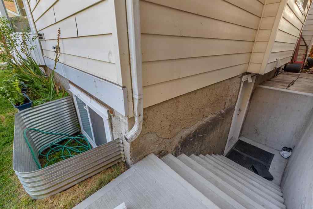 MLS® A2260307 - 12 Templehill Bay NE in Temple Calgary, Residential