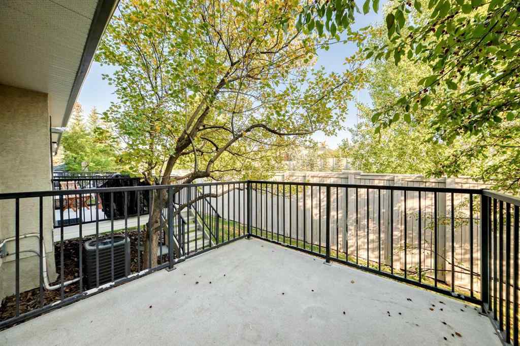 MLS® A2260319 - 92 simcoe Place SW in Signal Hill Calgary, Residential