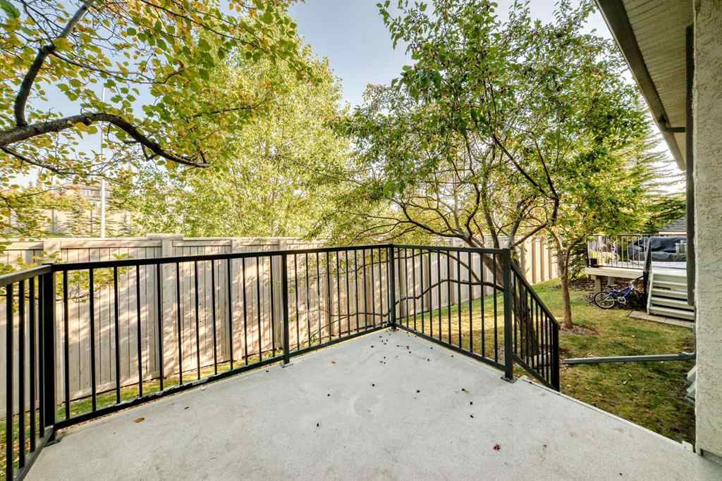 MLS® A2260319 - 92 simcoe Place SW in Signal Hill Calgary, Residential