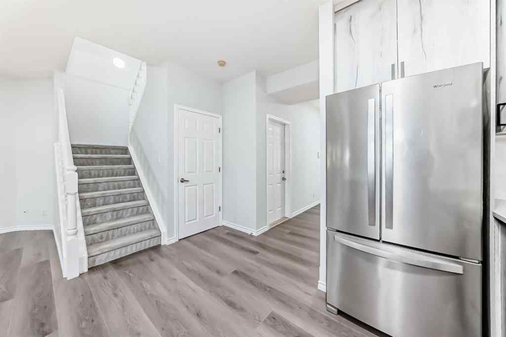 MLS® A2260319 - 92 simcoe Place SW in Signal Hill Calgary, Residential