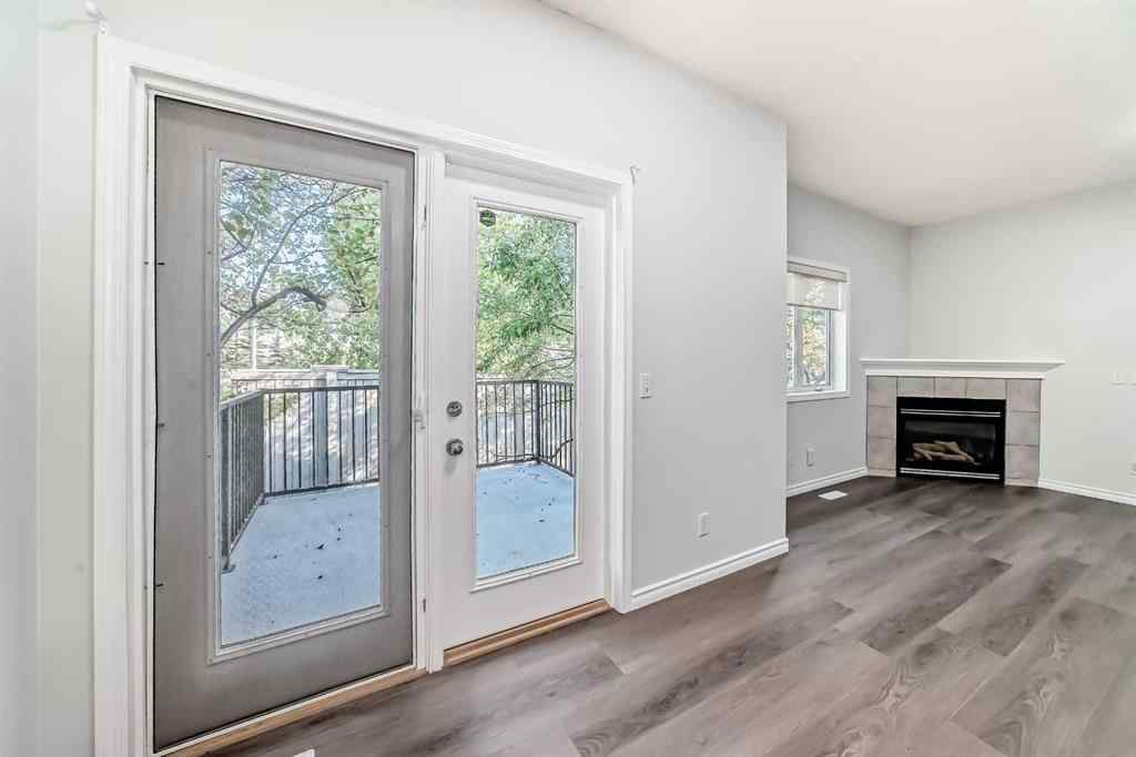 MLS® A2260319 - 92 simcoe Place SW in Signal Hill Calgary, Residential