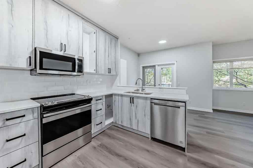 MLS® A2260319 - 92 simcoe Place SW in Signal Hill Calgary, Residential