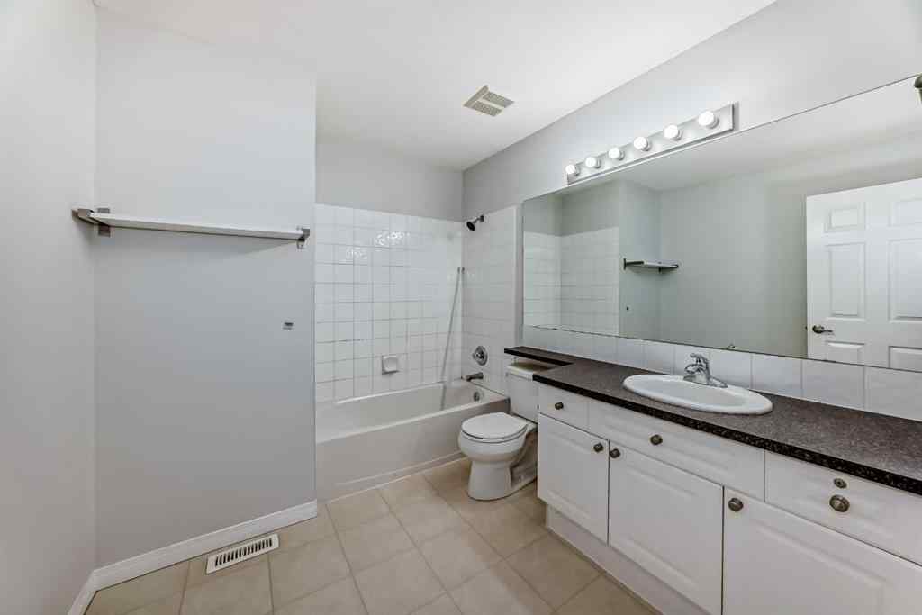 MLS® A2260319 - 92 simcoe Place SW in Signal Hill Calgary, Residential