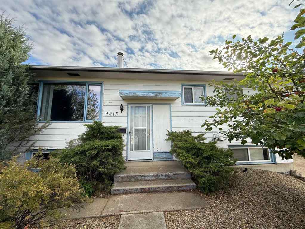 MLS® A2260326 - 4413 43 Street   in Riverside Ponoka, Residential