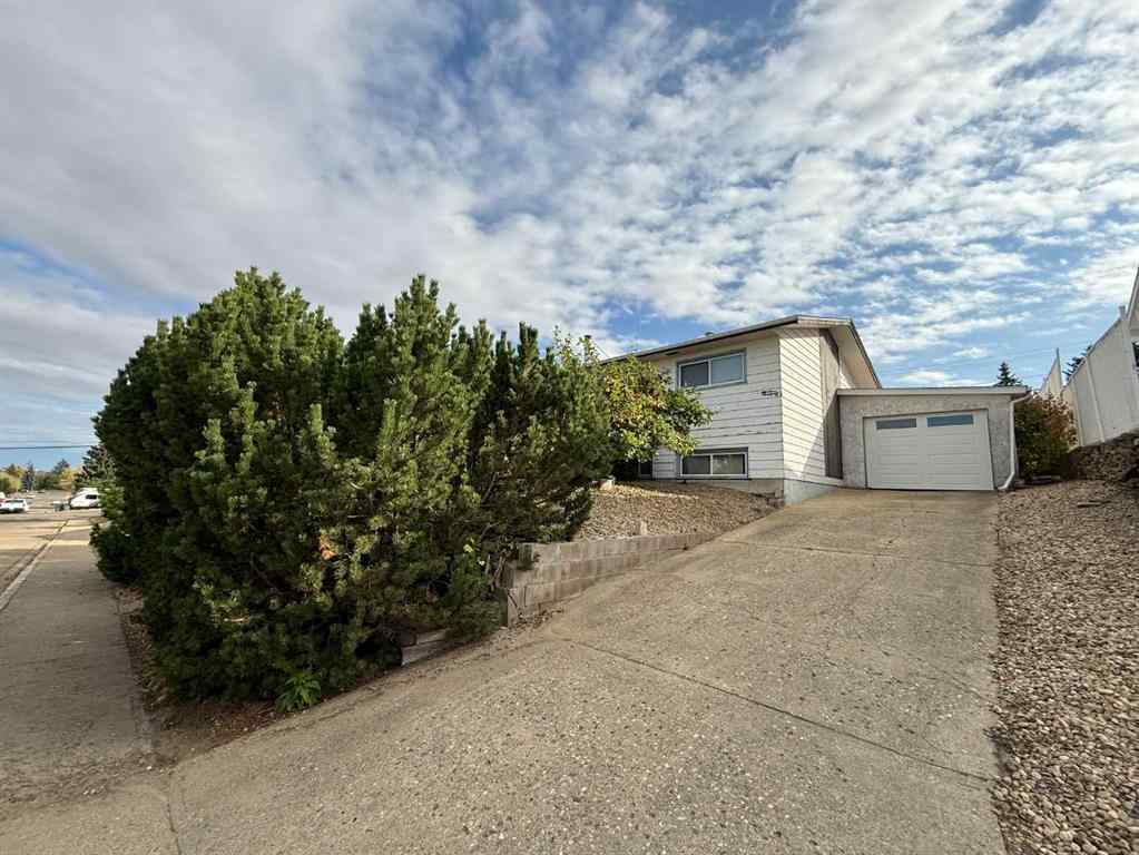 MLS® A2260326 - 4413 43 Street   in Riverside Ponoka, Residential