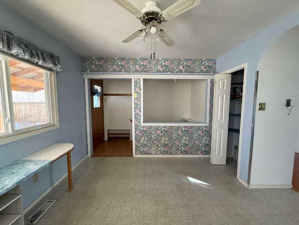 MLS® A2260326 - 4413 43 Street   in Riverside Ponoka, Residential