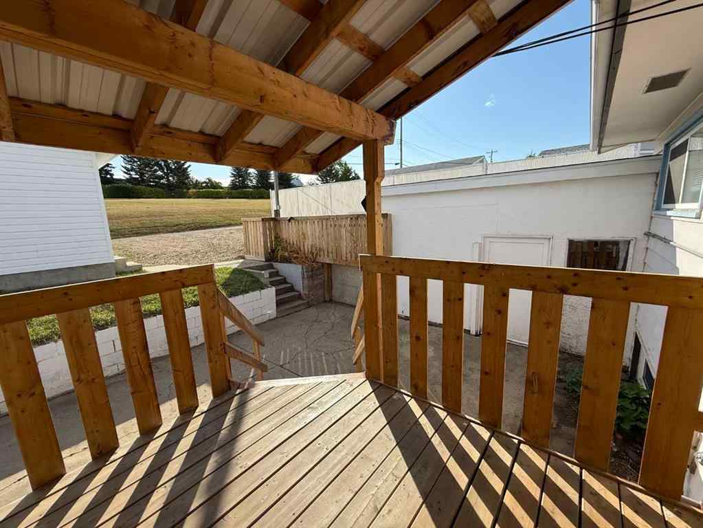 MLS® A2260326 - 4413 43 Street   in Riverside Ponoka, Residential