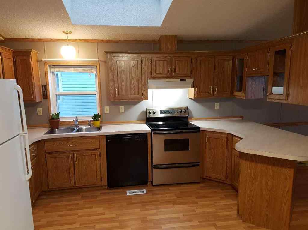 MLS® A2260327 - 10620 98A Street  in N/A Clairmont, Rental