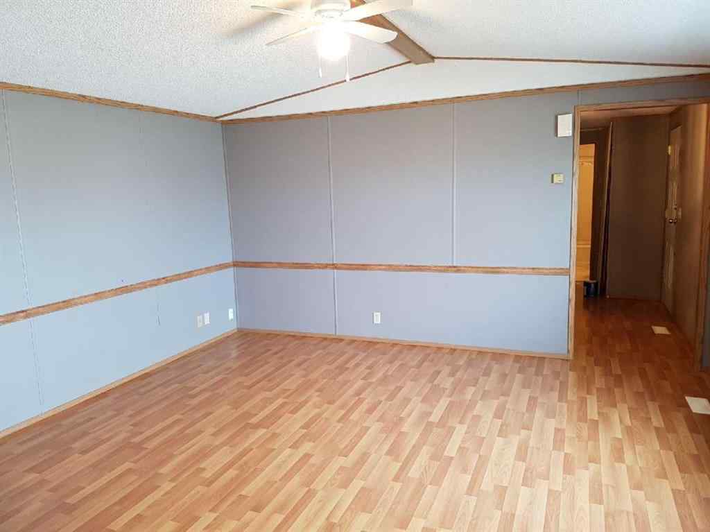 MLS® A2260327 - 10620 98A Street  in N/A Clairmont, Rental