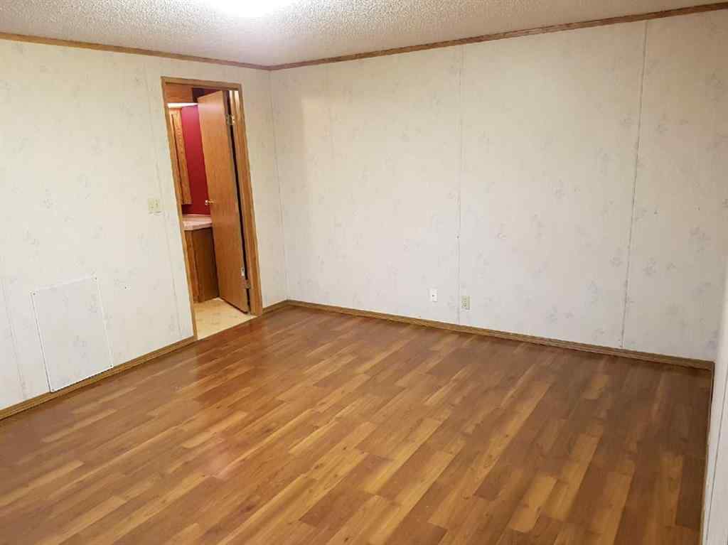 MLS® A2260327 - 10620 98A Street  in N/A Clairmont, Rental