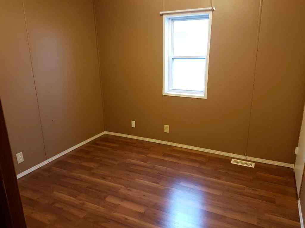 MLS® A2260327 - 10620 98A Street  in N/A Clairmont, Rental