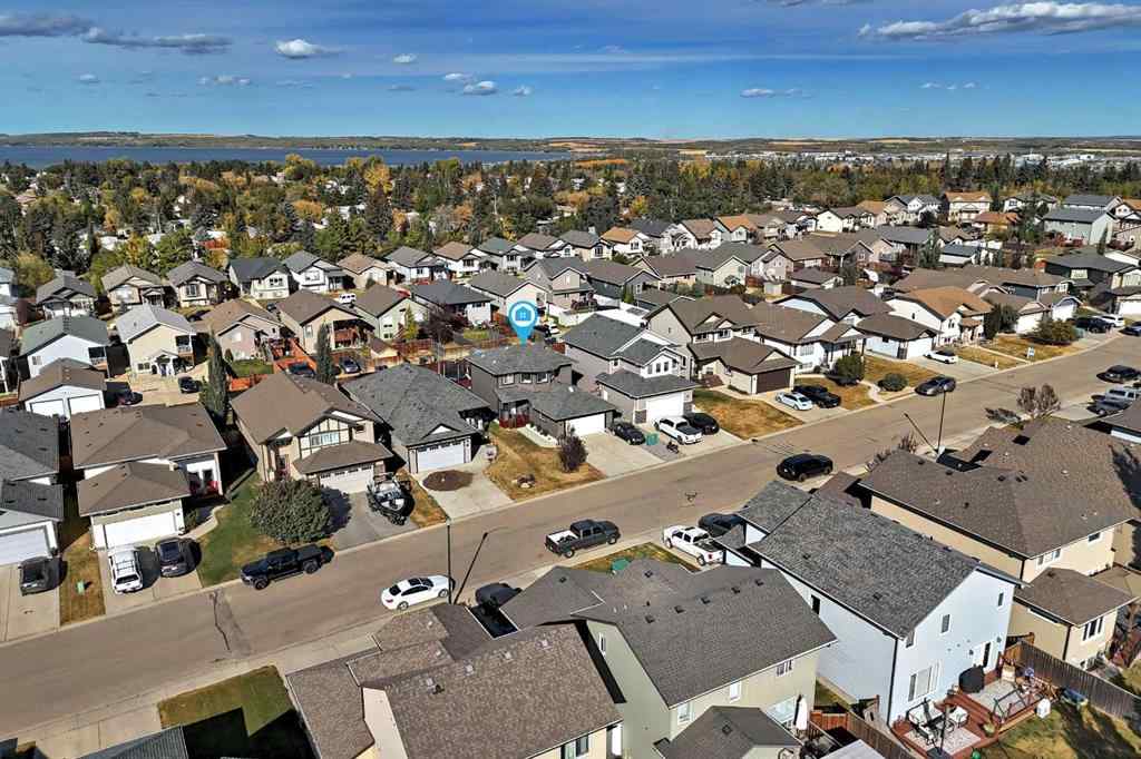 MLS® A2260329 - 20 Bowman Circle  in Beacon Hill Sylvan Lake, Residential