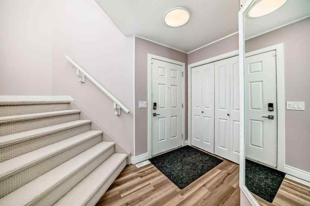 MLS® A2260329 - 20 Bowman Circle  in Beacon Hill Sylvan Lake, Residential