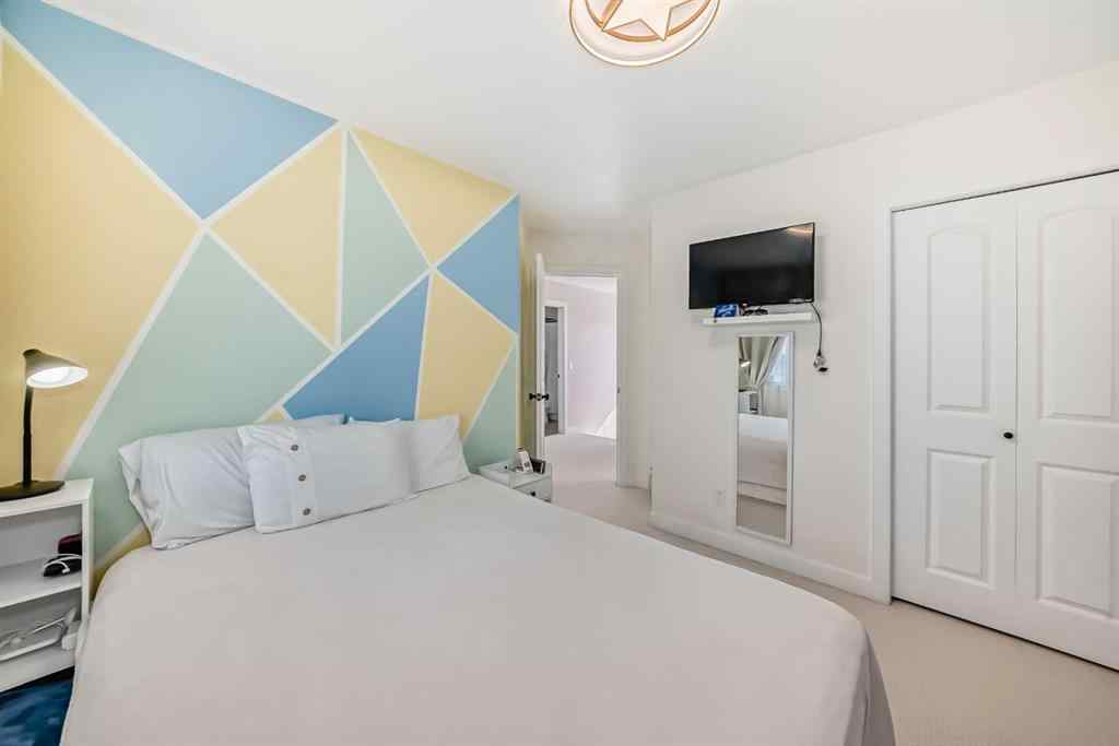 MLS® A2260329 - 20 Bowman Circle  in Beacon Hill Sylvan Lake, Residential