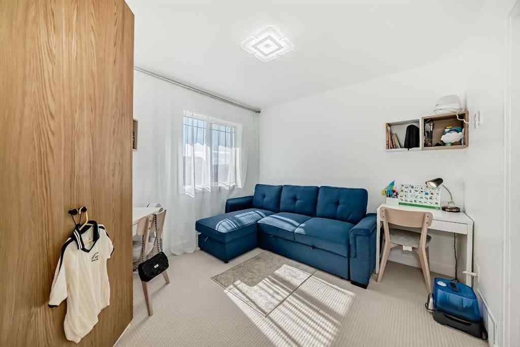 MLS® A2260329 - 20 Bowman Circle  in Beacon Hill Sylvan Lake, Residential