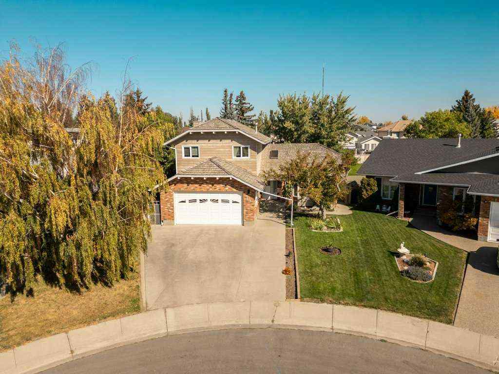 MLS® A2260331 - 27 Erminerun Place N in Uplands Lethbridge, Residential