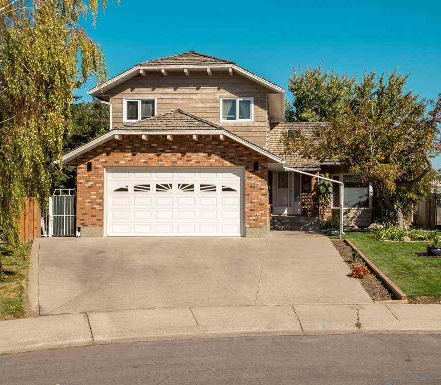 MLS® A2260331 - 27 Erminerun Place N in Uplands Lethbridge, Residential